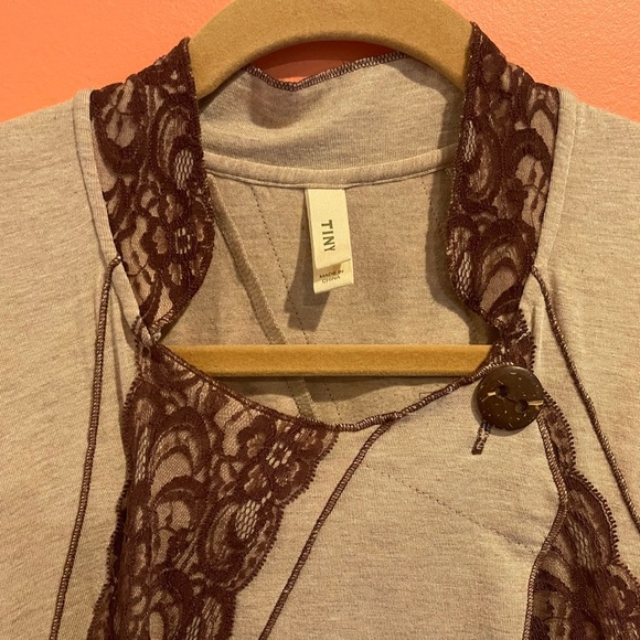 Anthropologie Tiny Brand Sleeveless Lace Cream Tank Size Small - Picture 4 of 8